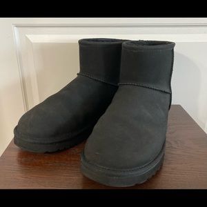 UGG Men’s Short boots Size 9 / 42 / 27cm